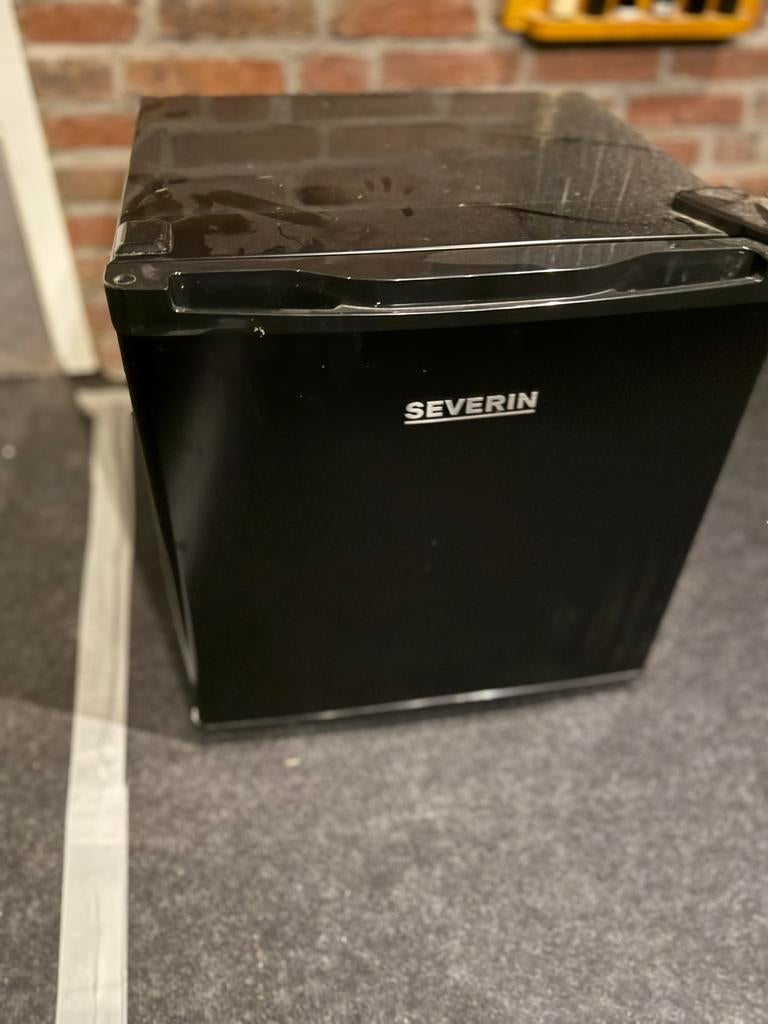 Severin Minibar Koelkast - Compact en Handig, Ophalen, Gebruikt, Minder dan 85 cm, Minder dan 75 liter