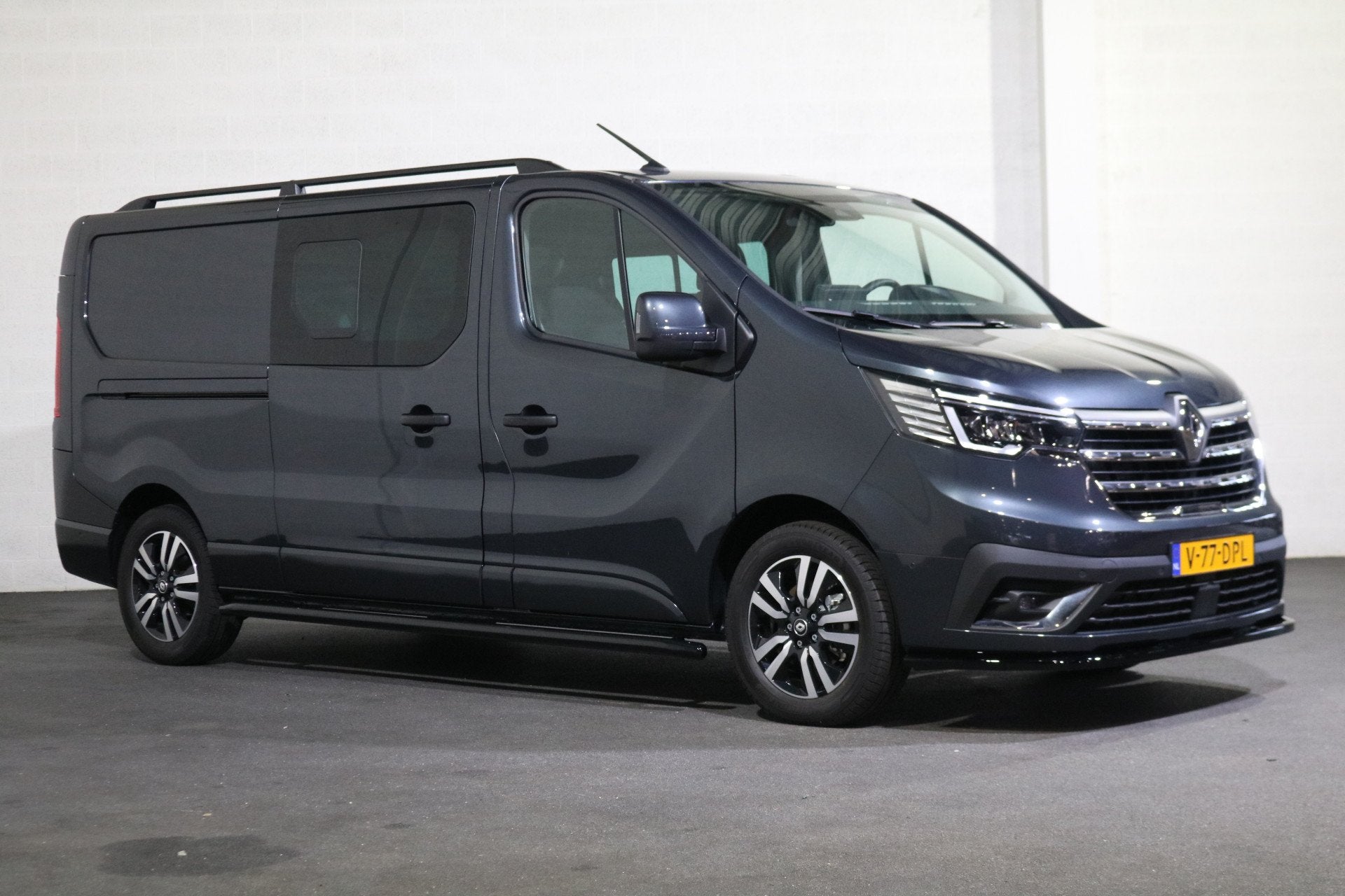 Renault Trafic 2.0 dCi 170pk L2 H1 DC Airco Navigatie Camera, Stof, Gebruikt, Euro 6, 4 cilinders