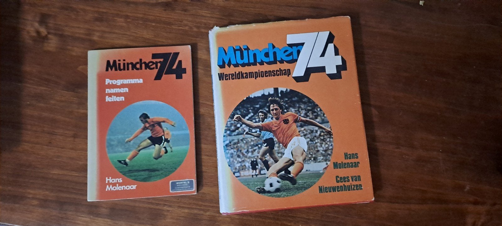 München '74 WK voetbalboeken - Hans Molenaar, Ophalen of Verzenden, Gelezen, Hans Molenaar, Balsport
