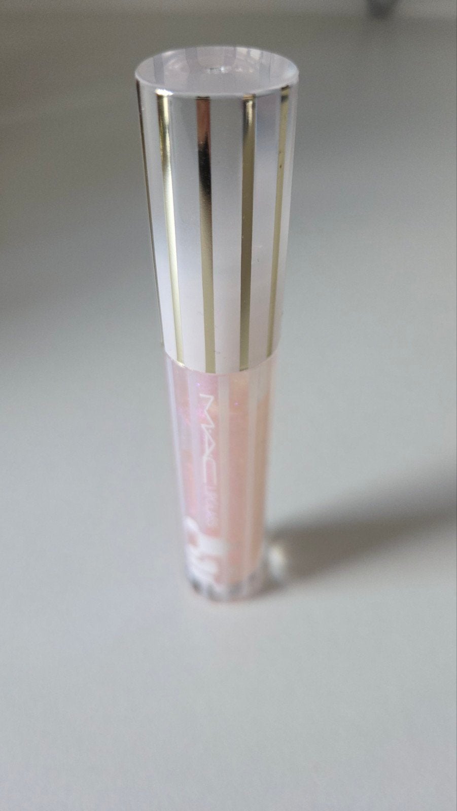 MAC Cosmetics Lipgloss AIR Frozen, Ophalen of Verzenden, Zo goed als nieuw, Gehele gezicht