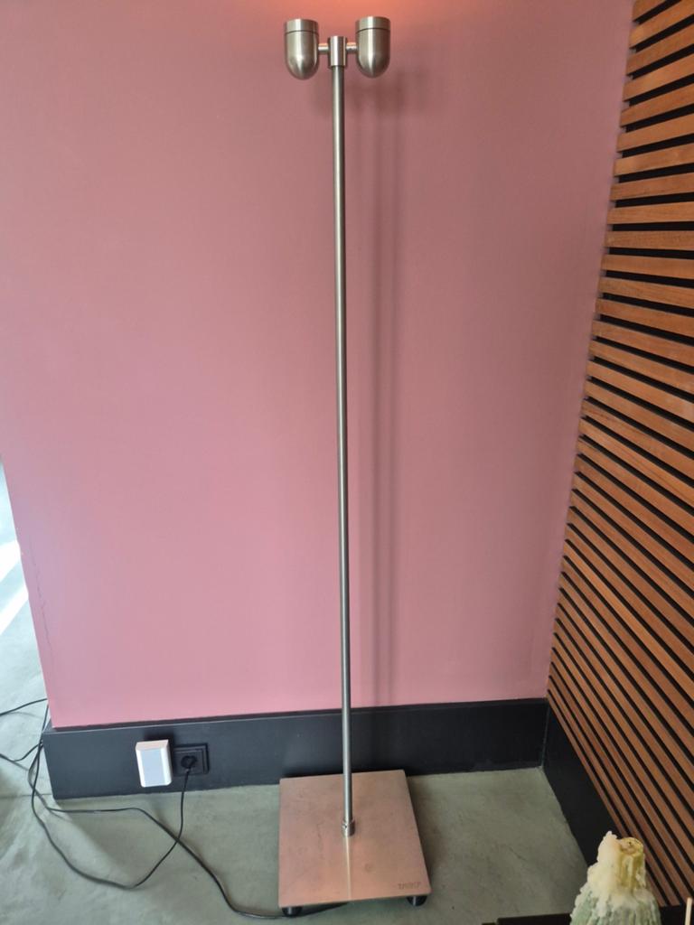 Tribu Staande Lamp met Touch Dimfunctie, Ophalen of Verzenden, Zo goed als nieuw, Metaal, Modern