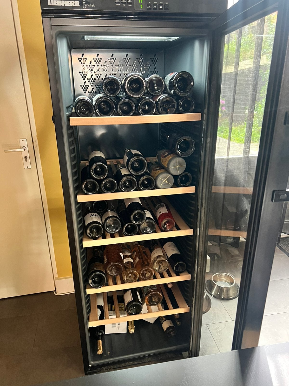 Liebherr Wijn klimaatkast WTb 4212 Vinothek - 427L zwart, Witgoed en Apparatuur, Koelkasten en IJskasten, Ophalen, Zonder vriesvak