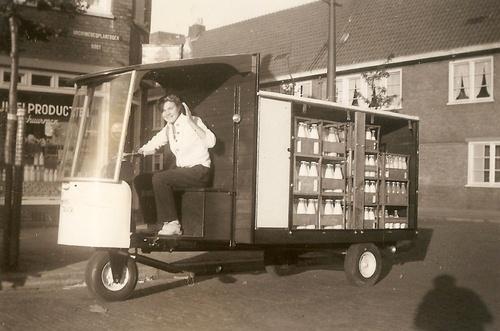 Vervoer-beroepen-foto-J- 397  Melkboer-   Repro, Verzenden, 1980 tot heden, Foto, Nieuw