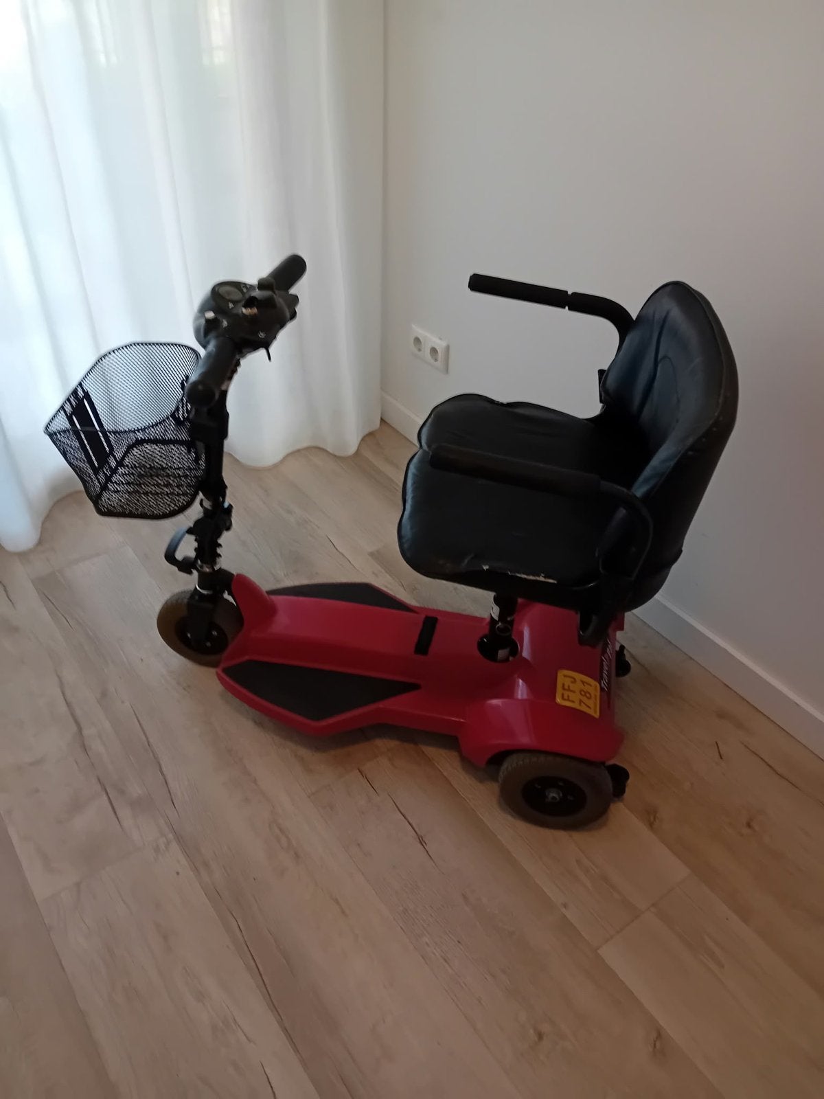Travel pal scootmobiel, Diversen, 10 km/u of minder, Gebruikt, 15 km of minder, Ophalen