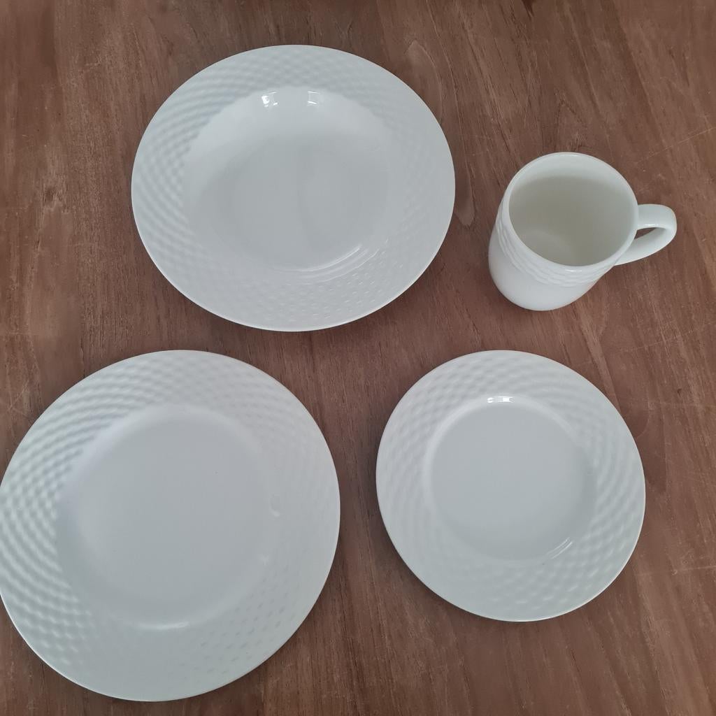 Hema Servies Set - Borden, Mokken, Kop en Schotels, Huis en Inrichting, Keuken | Servies, Ophalen, Zo goed als nieuw, Overige stijlen
