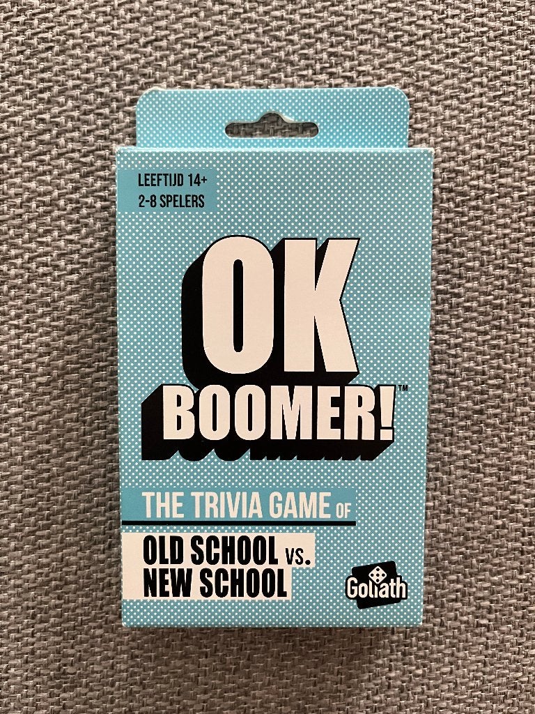 Kaartspel Ok Boomer!, Ophalen of Verzenden, Zo goed als nieuw