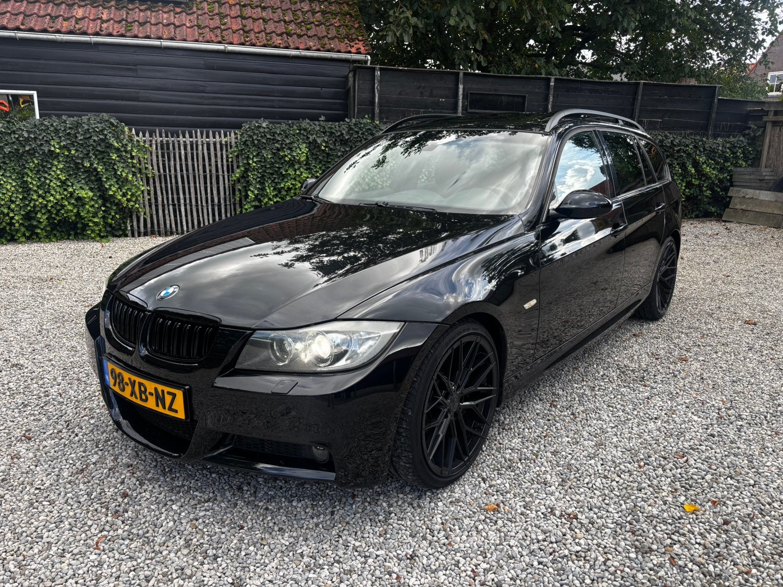 BMW 3-Serie 3.0 D 335 Touring AUT 2007 Zwart, Auto's, Dealer onderhouden, Achterwielaandrijving, 1800 kg, Zwart