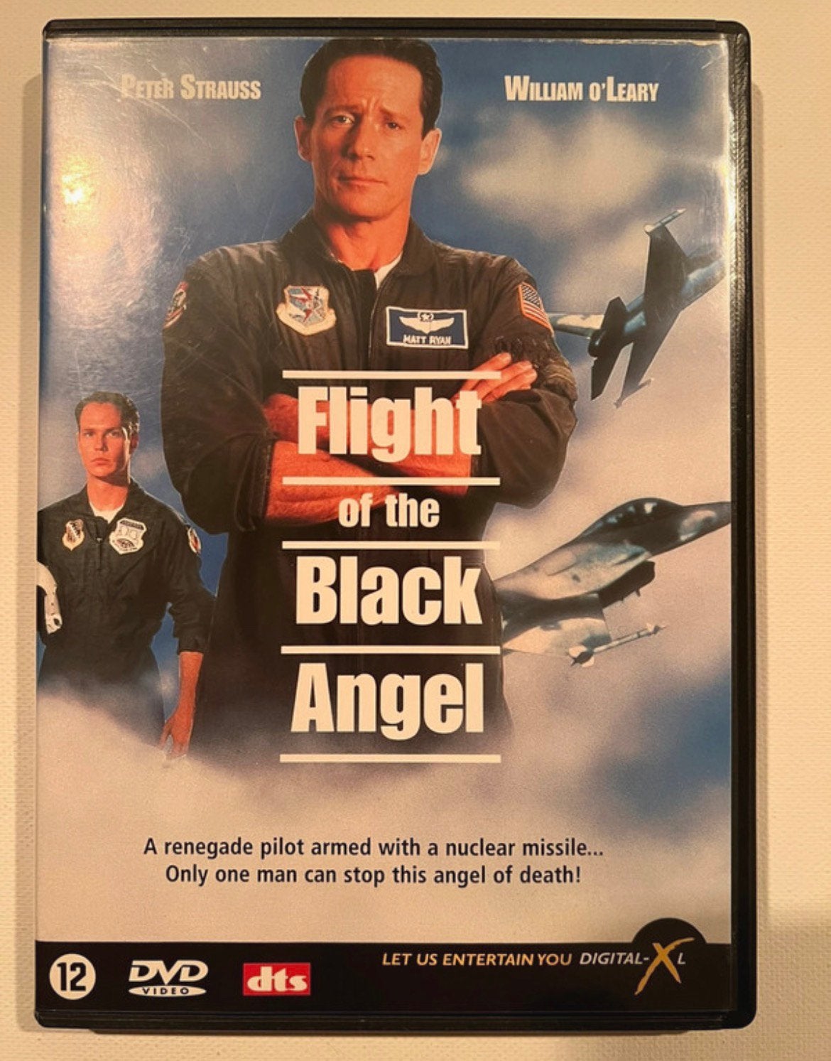 Flight of the black angel, Vanaf 16 jaar, Verzenden, Zo goed als nieuw