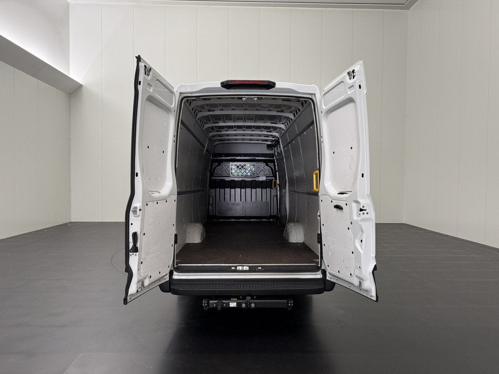 Iveco Daily 35S16 L3H2 Maxi (2024) | 3500 Kg Trekhaak | Airc, Auto's, Bestelauto's, 3500 kg, Gebruikt, Euro 6, 156 pk