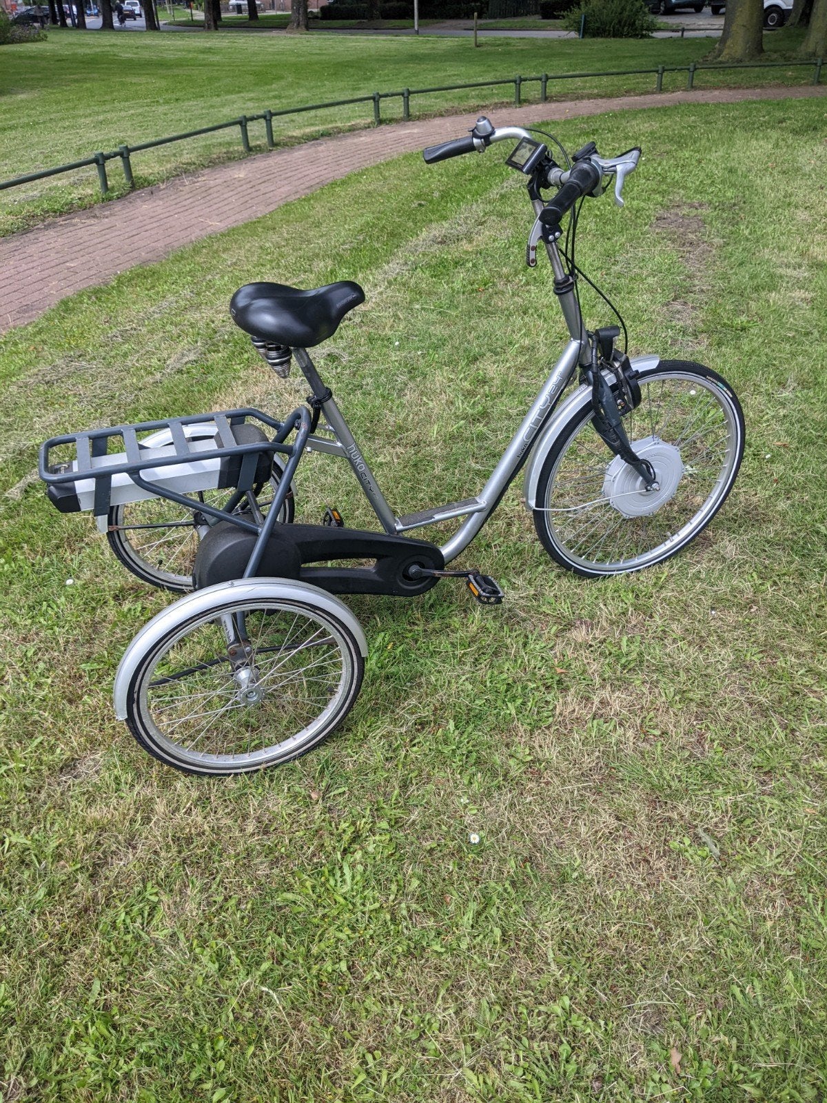 Huka City 24" driewieler met Heinzmann motor, Gebruikt, Minder dan 47 cm, 30 tot 50 km per accu, Ophalen