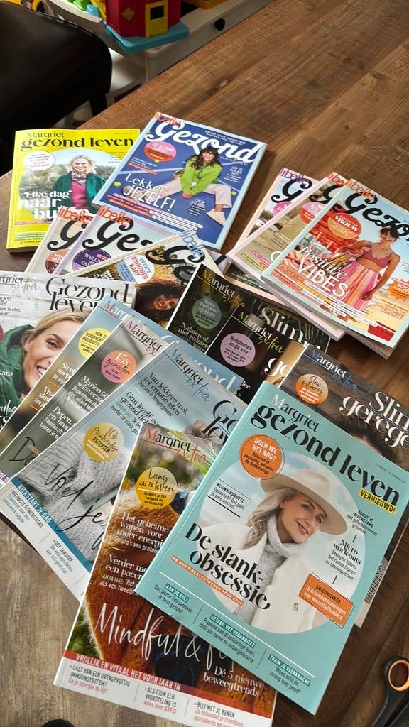 Margriet libelle specials met de laatste nog in de winkel, Ophalen of Verzenden, Zo goed als nieuw, Damesbladen