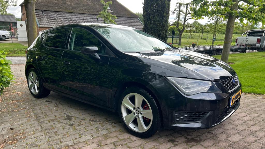 Seat leon 1.4 FR, Auto diversen, Schadeauto's, Ophalen, Zilver of Grijs, Benzine