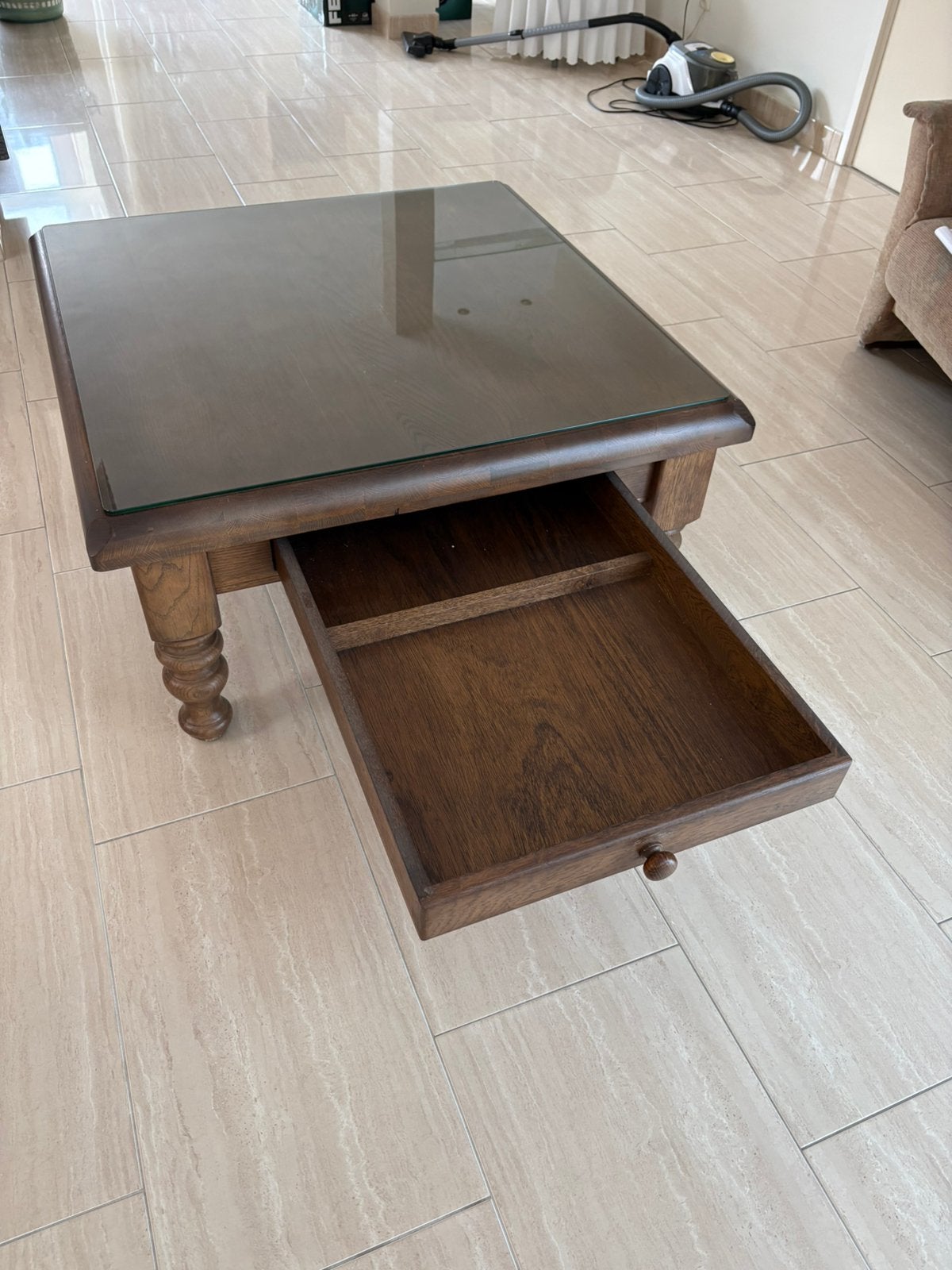 Houten salontafel met glasplaat, Ophalen, Gebruikt, Vierkant