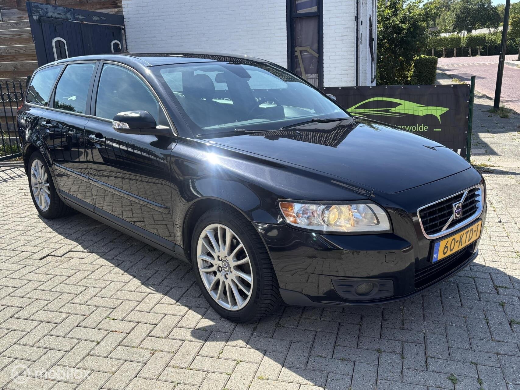 Volvo V50 1.8 Sport | TREKHAAK | CRUISE | NIEUWE APK, 125 pk, Gebruikt, 4 cilinders, Zwart