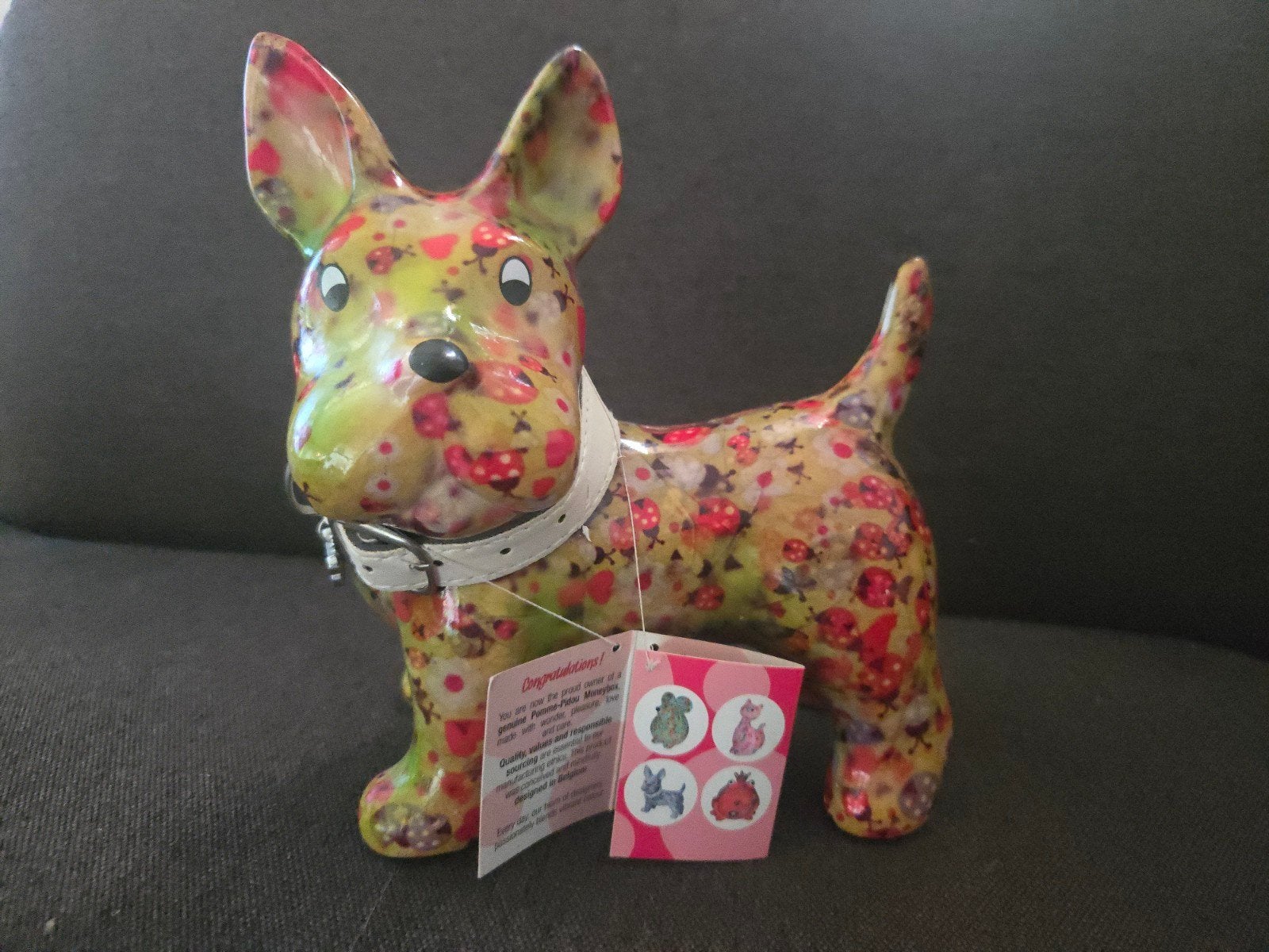 Pomme-Pidou spaarpot hondje met lieveheersbeestjes, Steen, Aardewerk of Keramiek, Ophalen of Verzenden, Niet gespecificeerd, Niet gespecificeerd