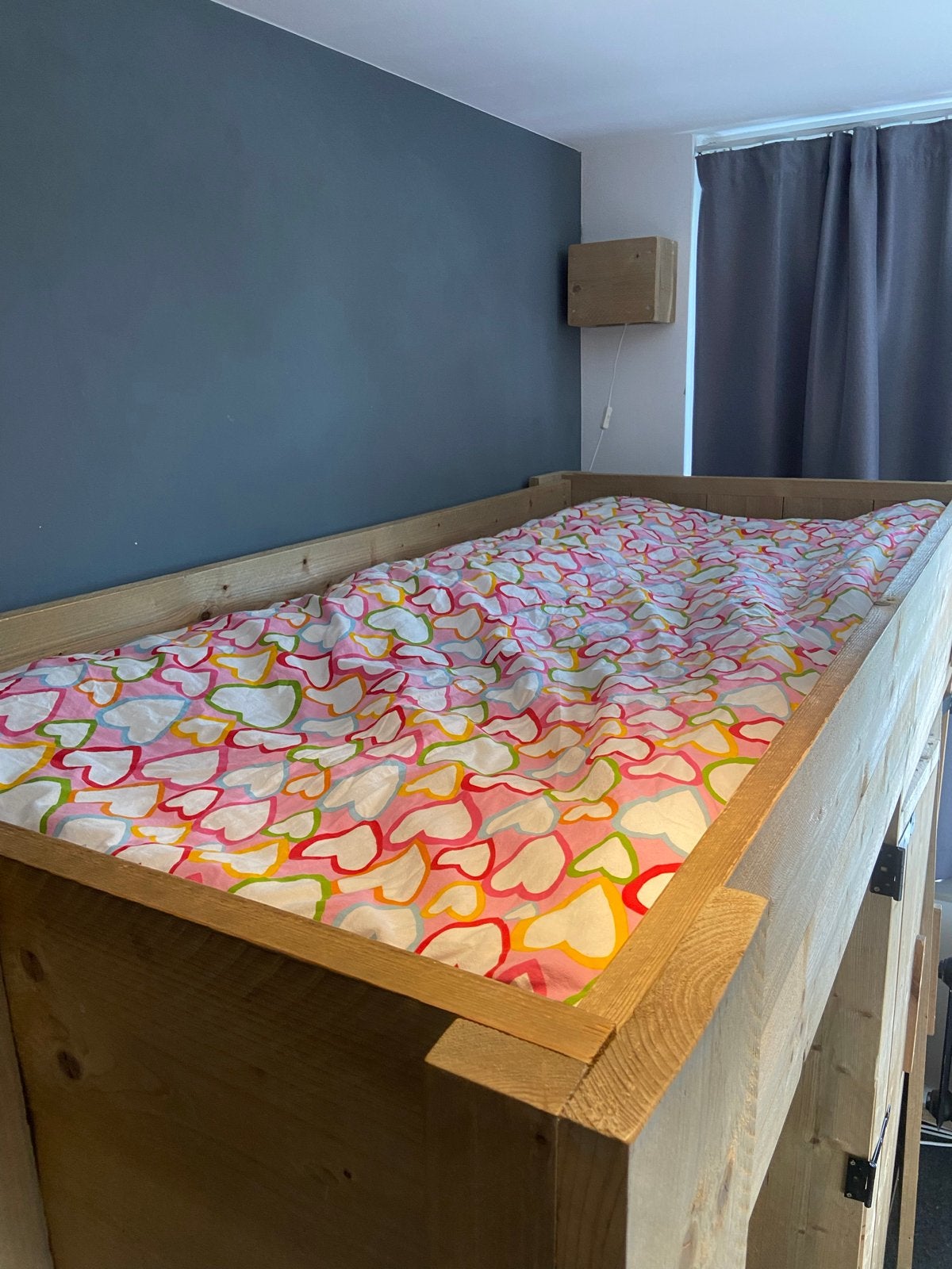 Steigerhouten hoogslaper met bureau en kast, Huis en Inrichting, Ophalen, Gebruikt, Eenpersoons, Bruin