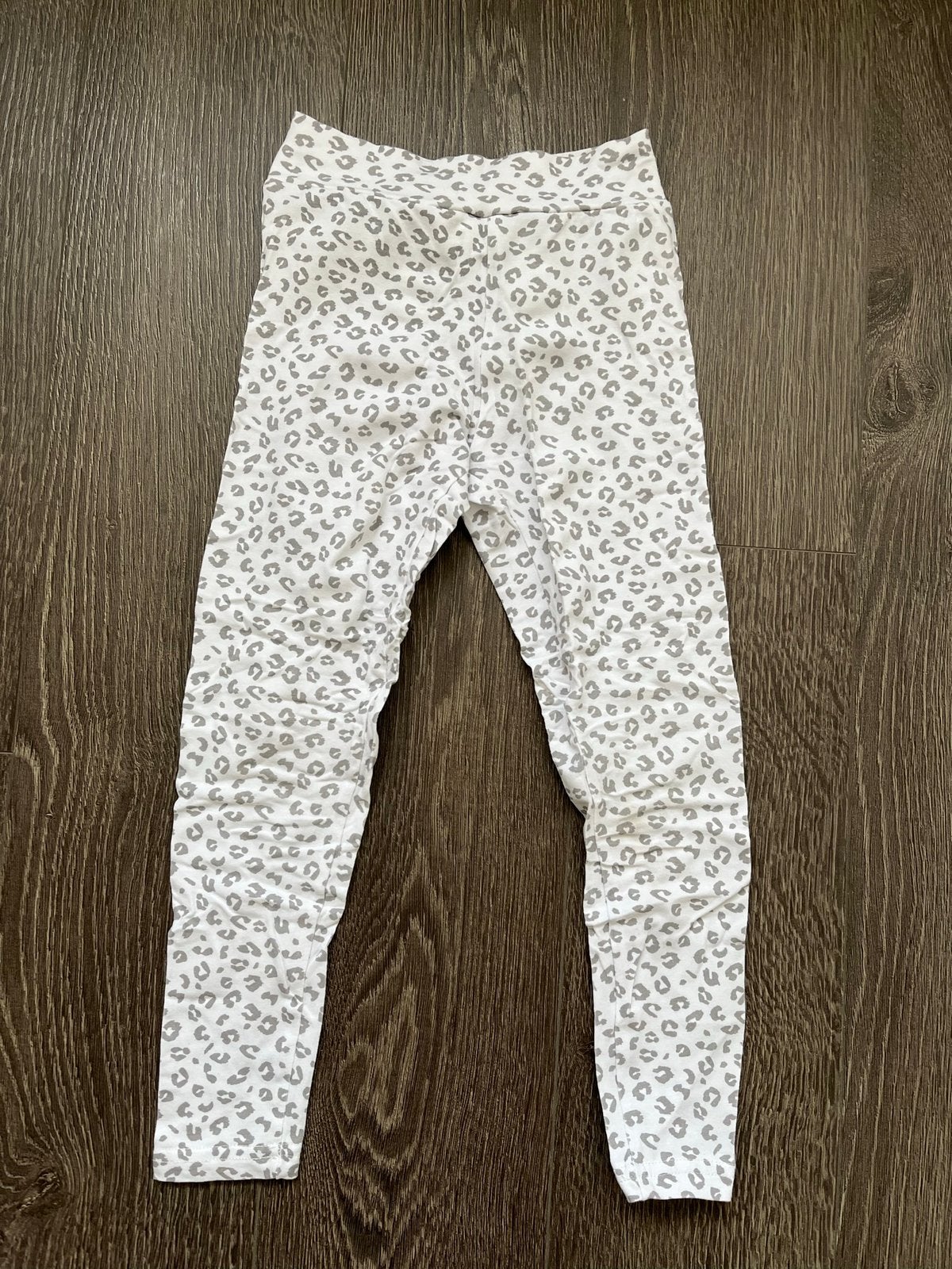 NIEUW Meisjes legging leopard grijs wit Yellow Moon 110/116, Ophalen of Verzenden, Nieuw, Meisje, Broek