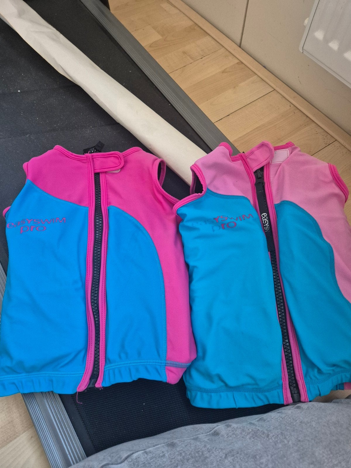 2 EasySwim Pro zwemvesten maat M (4-5 jaar), Jongetje of Meisje, Overige maten, Ophalen of Verzenden, Overig