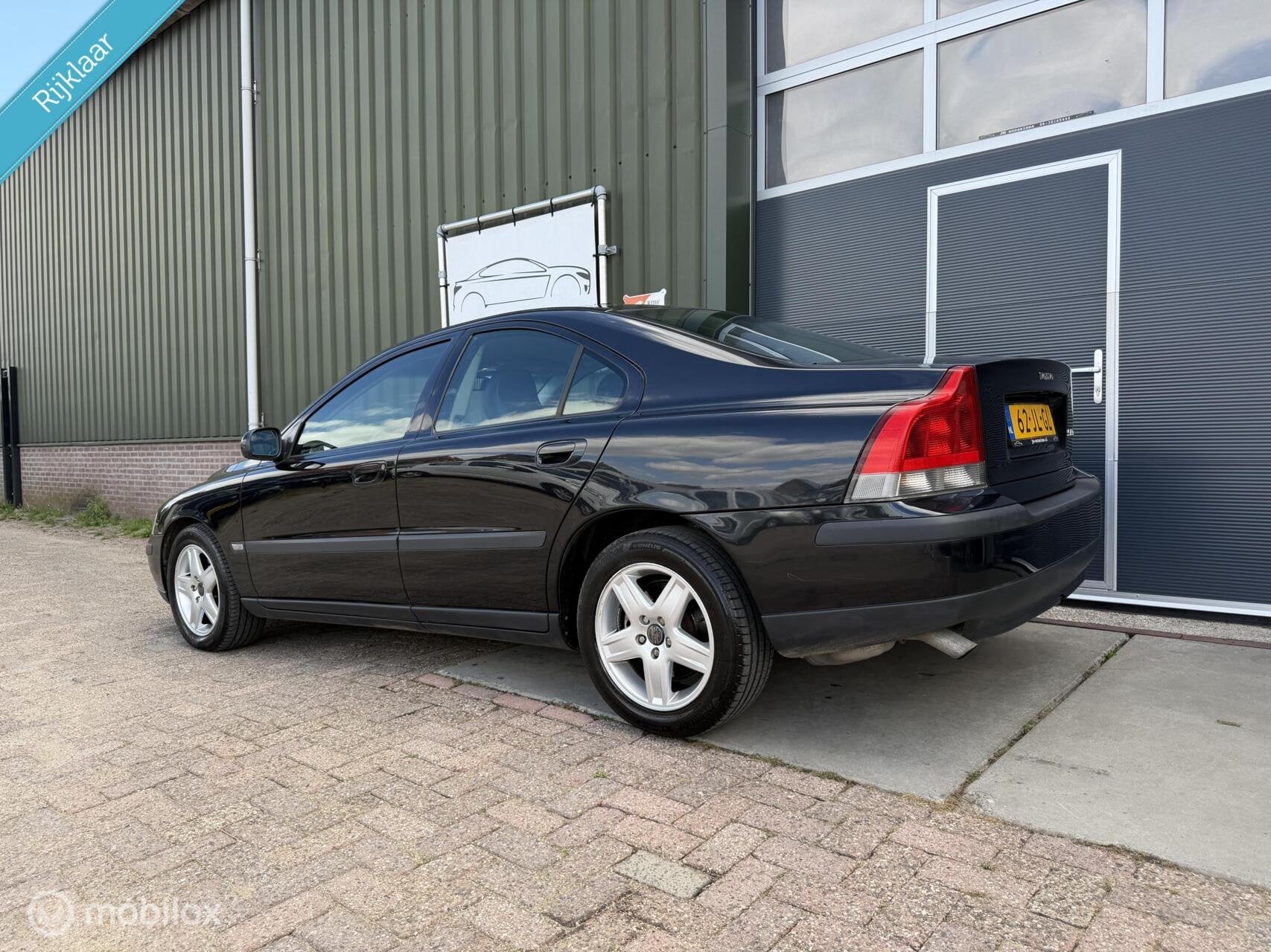 Volvo S60 2.4|Airco|Cruise|half leder|Lm velgen|APK 09-2027|, Auto's, Voorwielaandrijving, S60, Zwart, Origineel Nederlands