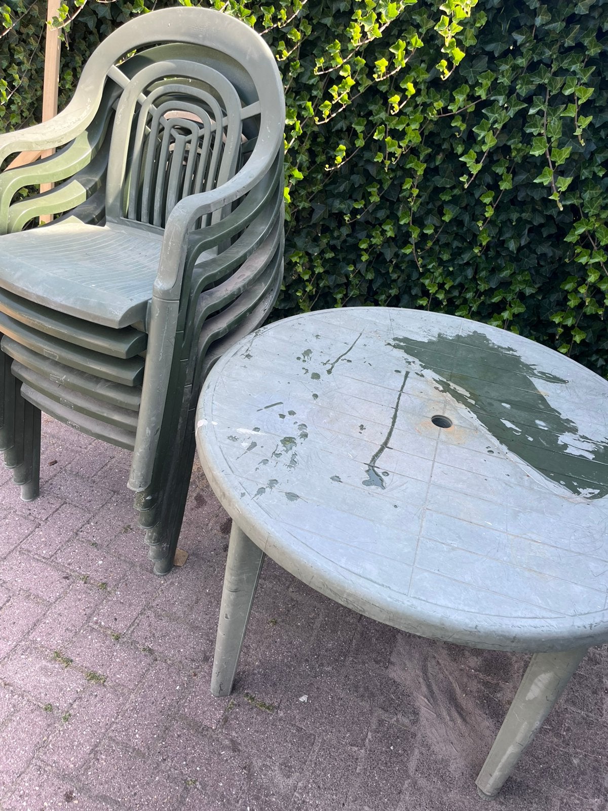 6x hartman stoelen en tafel, Ophalen, Kunststof, Gebruikt, 6 zitplaatsen