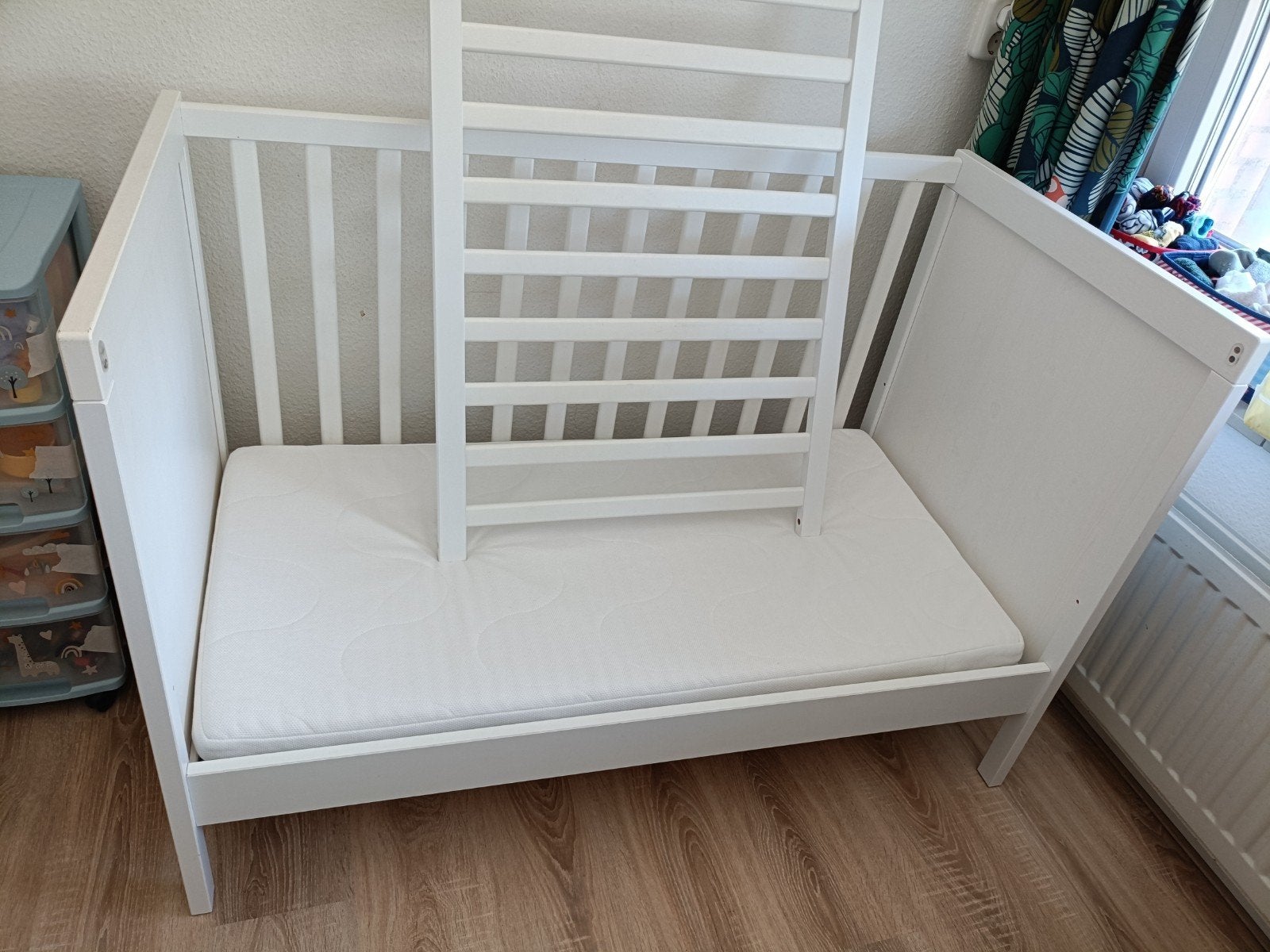 Wit ledikant met matras, Ophalen, Gebruikt, Ledikant