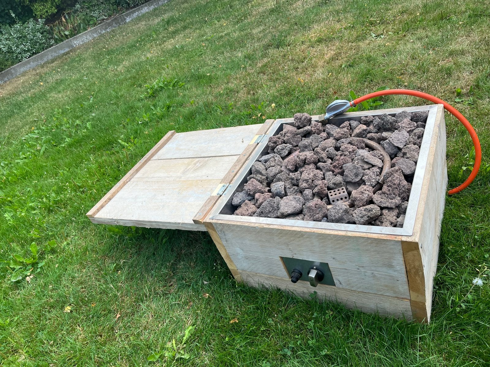 Compacte Vuurtafel 50x50x35 cm - Ideaal voor Camping, Ophalen, Gebruikt