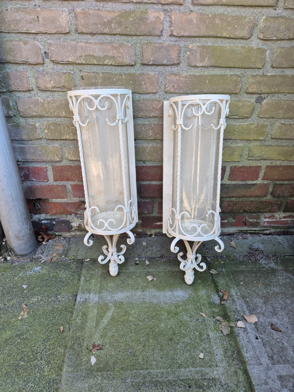 2 metalen kaarsen kandelaars, Ophalen, Metaal, 50 tot 75 cm