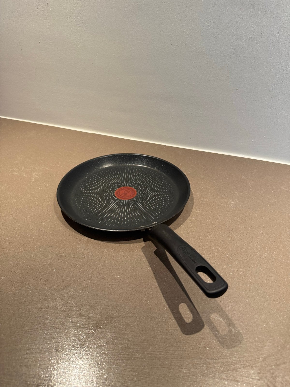 Tefal pannenkoekenpan - Nieuw en ongebruikt, Ophalen, Nieuw, Aluminium, Koekenpan of Braadpan