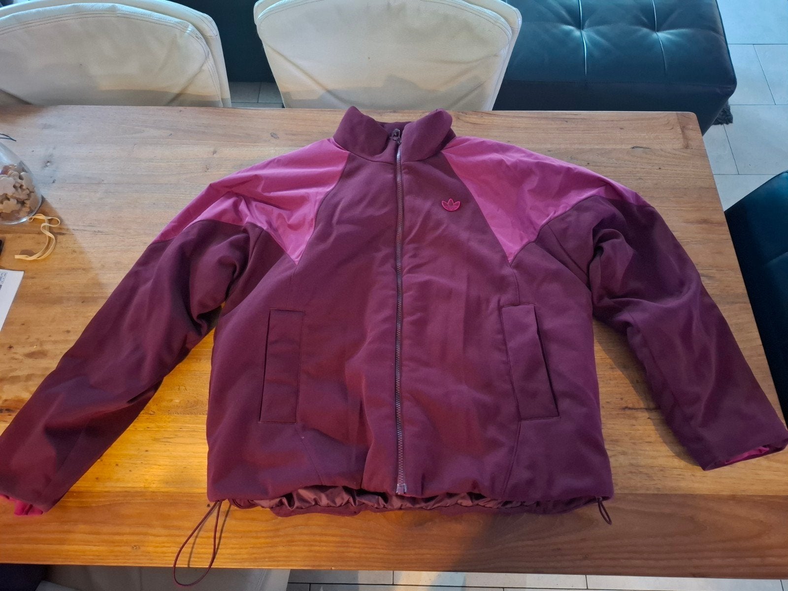 Adidas gewatteerde jas, kleur bordeaux, maat 44, Kleding | Dames, Adidas, Maat 42/44 (L), Ophalen of Verzenden, Zo goed als nieuw