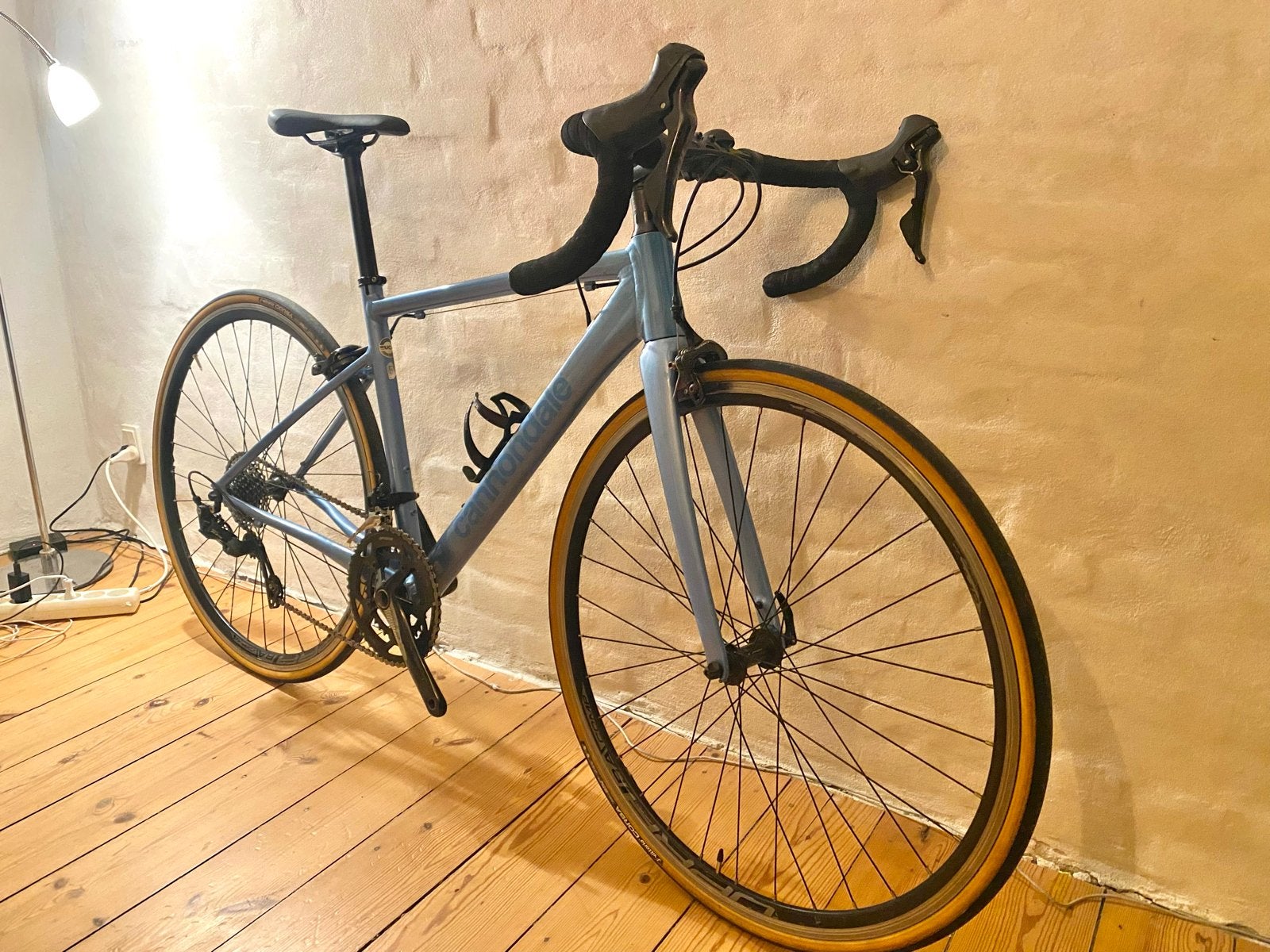 Racefiets perfect voor beginners: Cannondale CAAD Optimo 1, Fietsen en Brommers, 28 inch, Velgrem, Aluminium, 49 tot 53 cm