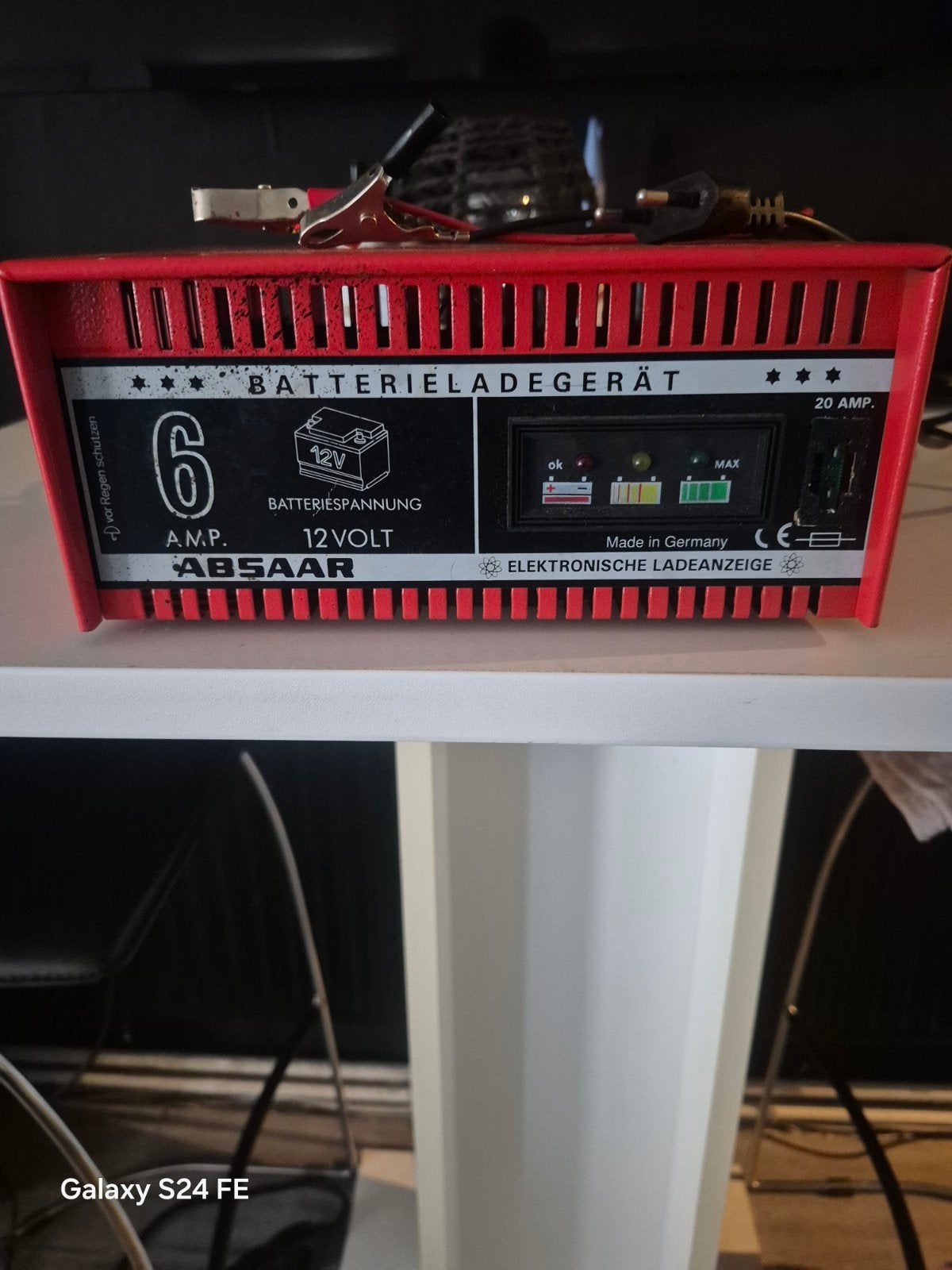 ABSAAR Batterijlader 6 AMP 12 Volt - Made in Germany