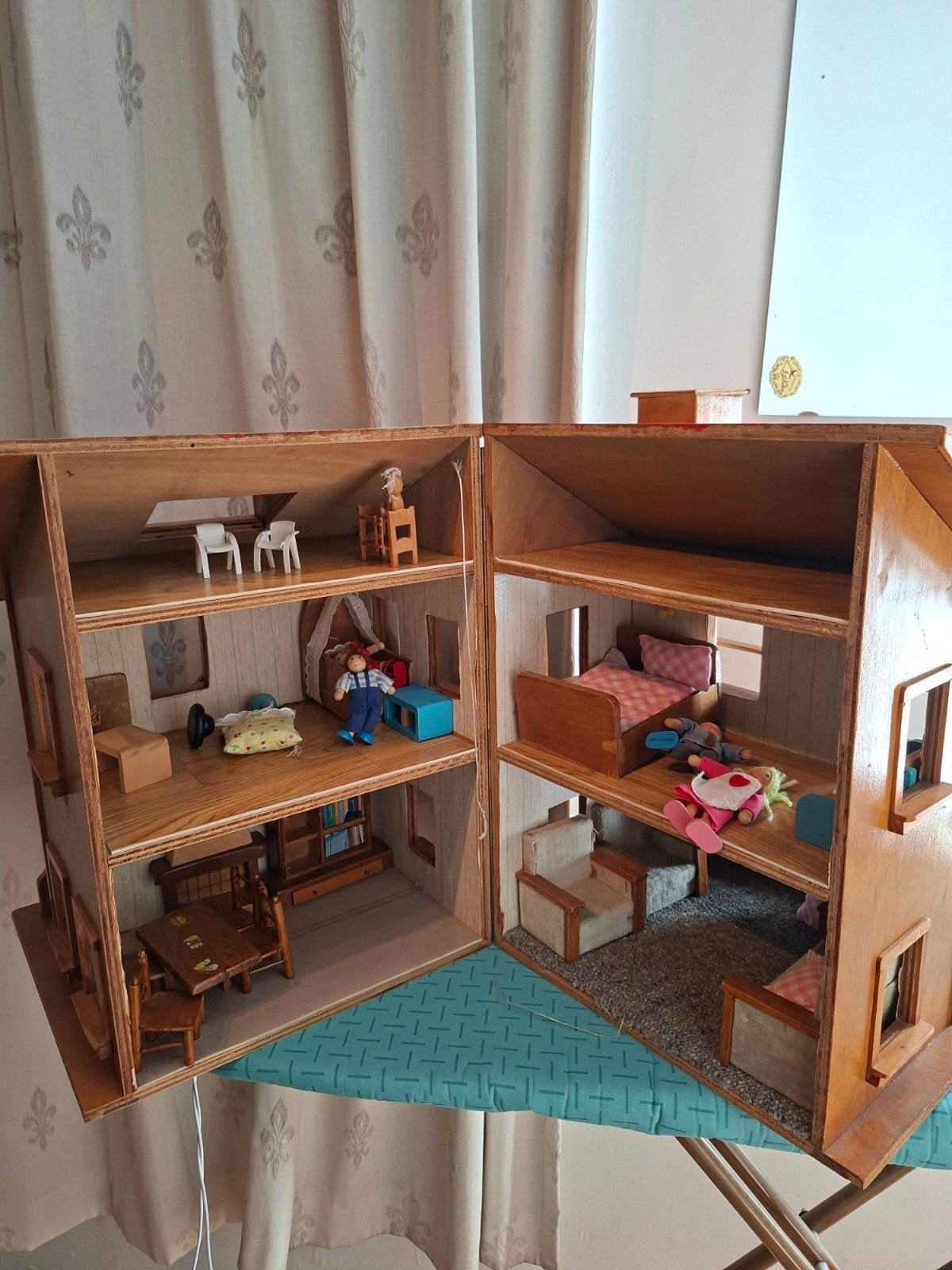 Poppenhuis, Ophalen, Gebruikt