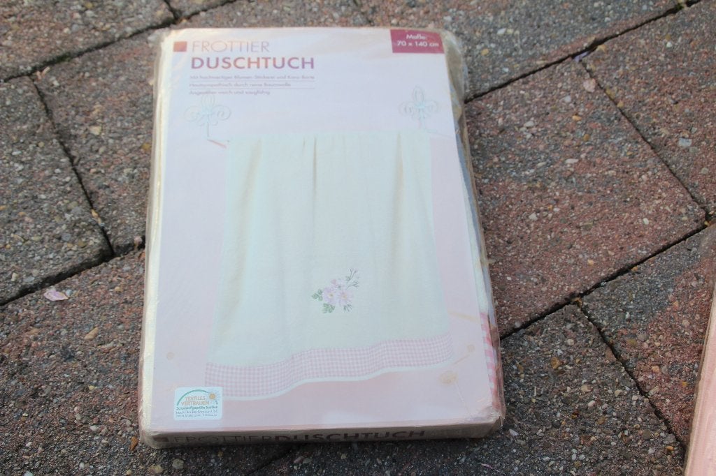 douche handdoek 70x140 cm, Ophalen of Verzenden, Nieuw, Overige kleuren, Handdoek