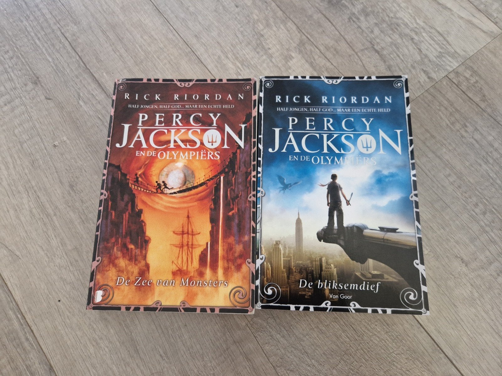 Boeken rick riordan percy jackson bliksemdief zee monsters 2, Boeken, Ophalen of Verzenden, Zo goed als nieuw