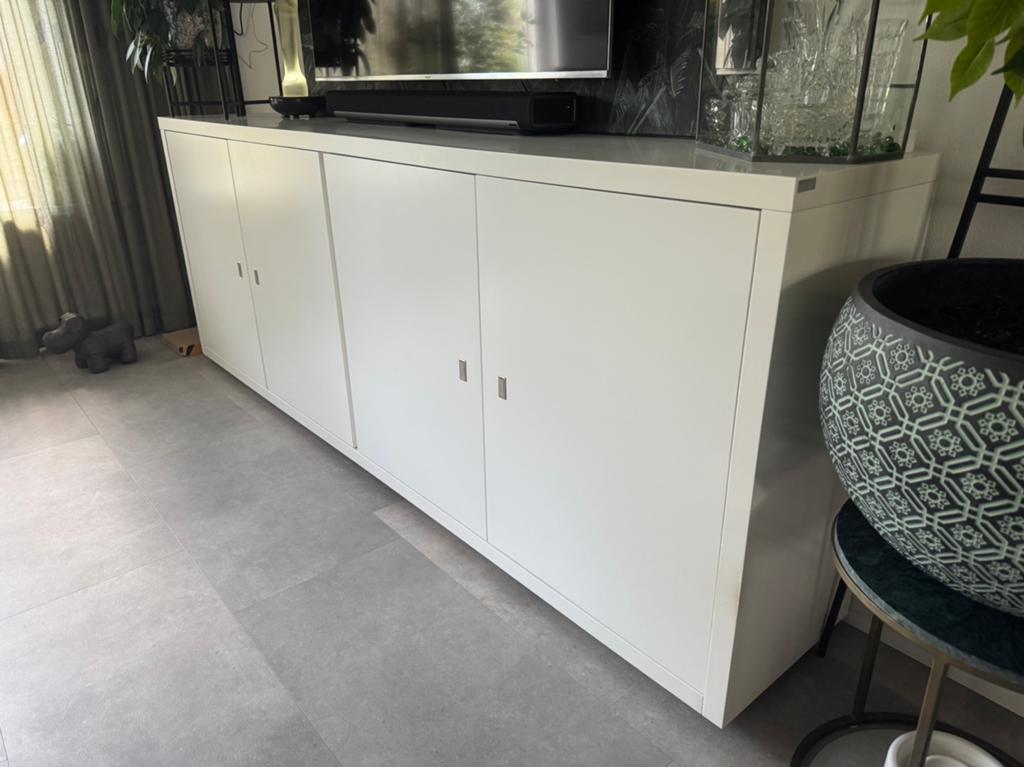 Xooon dressoir 240cm, Huis en Inrichting, Kasten | Dressoirs, Ophalen, Zo goed als nieuw, 25 tot 50 cm, 200 cm of meer