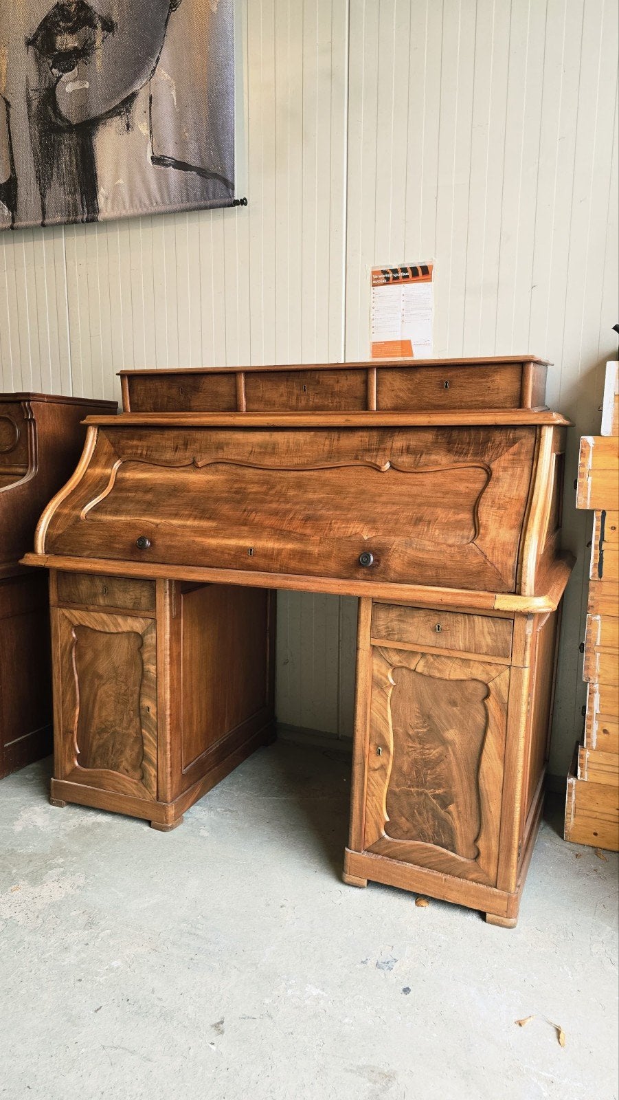 Foto 7 van Antiek rolluik bureau - Prachtig houten schrijfbureau