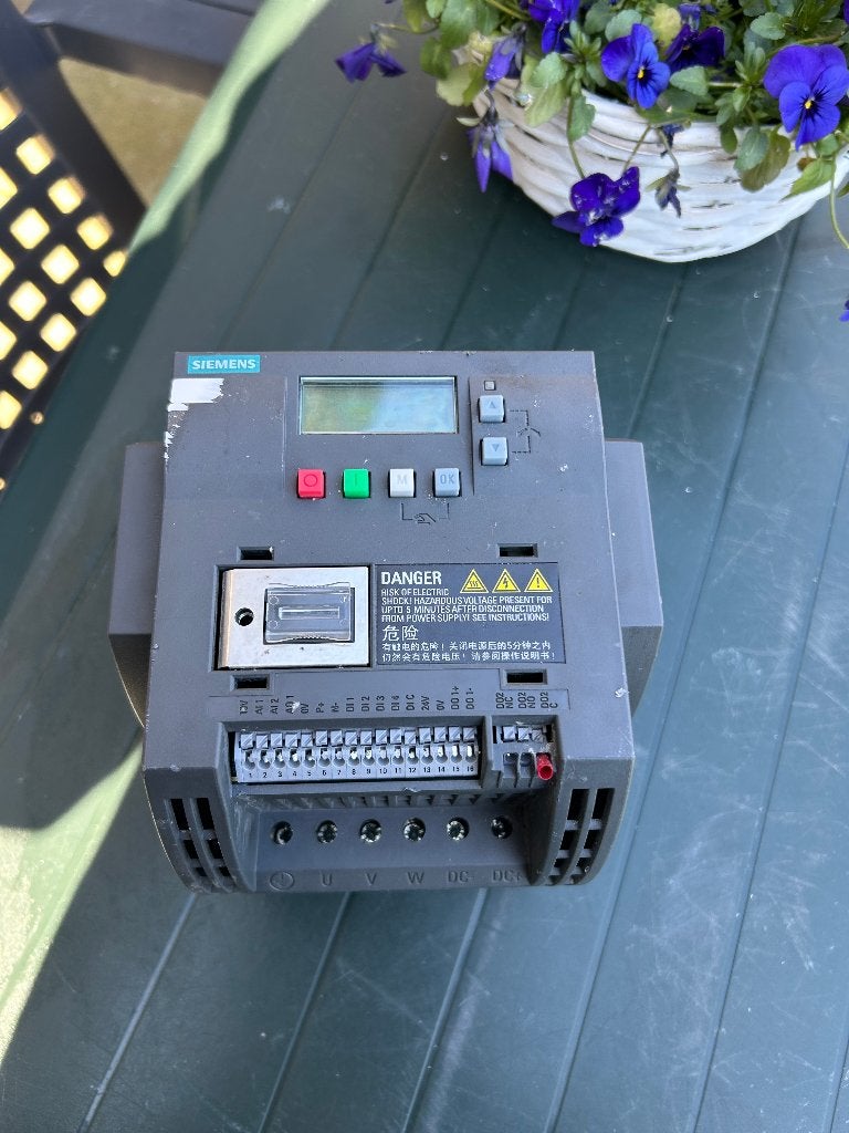 Siemens SINAMICS V20 frequentieregelaar 4 kW, Ophalen of Verzenden, Gebruikt