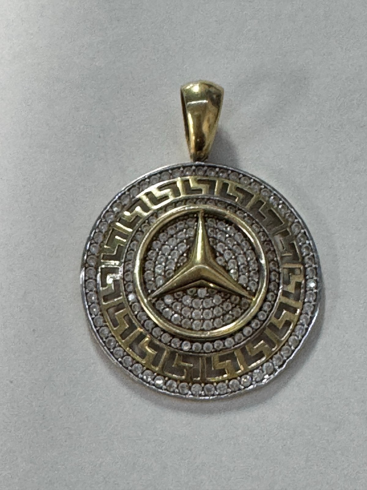 14kt Gouden Hanger met Mercedes Ster en Zirkonia's, Gebruikt, Overige voorstellingen, Ophalen of Verzenden, Goud