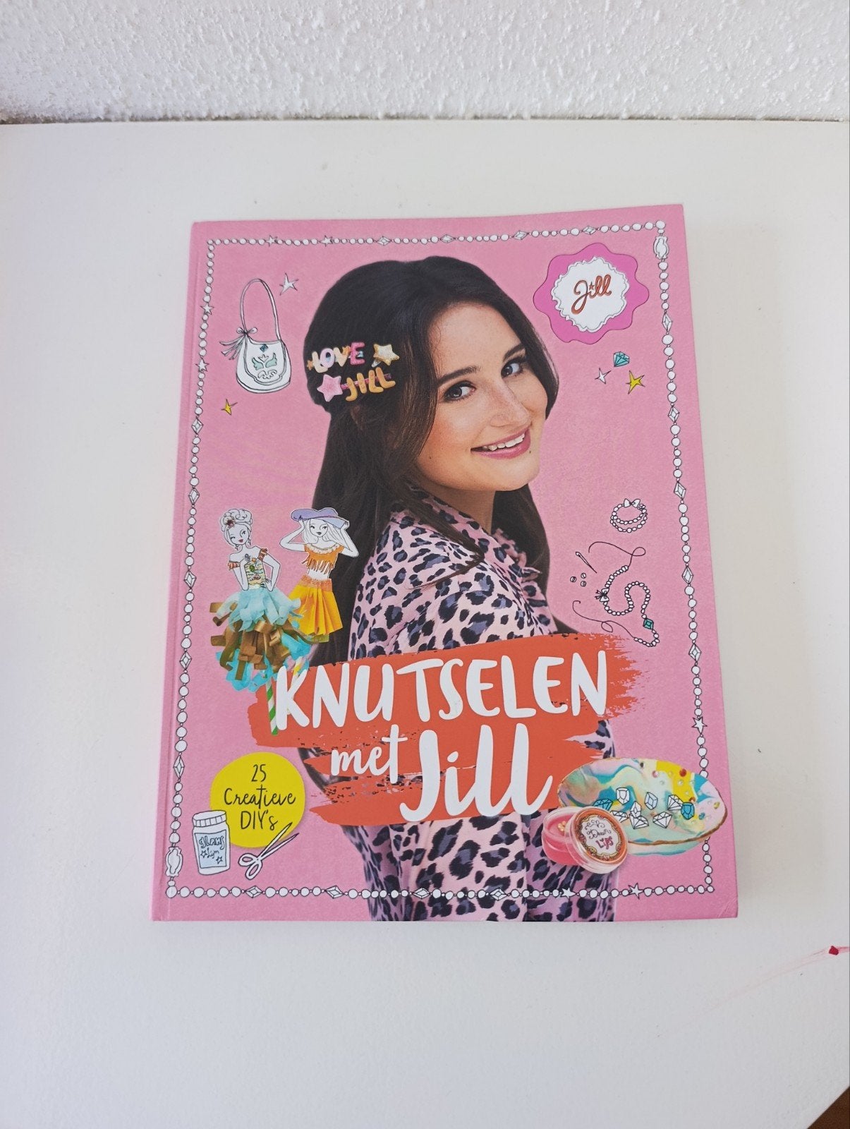 knutselen met Jill, Ophalen of Verzenden, Zo goed als nieuw, Plaatje