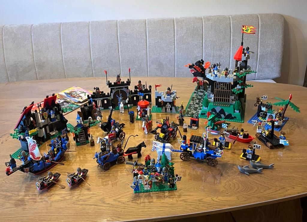 Lego vintage piraten en ridders collectie, o.a. set 6082, Ophalen, Gebruikt, Lego, Complete set