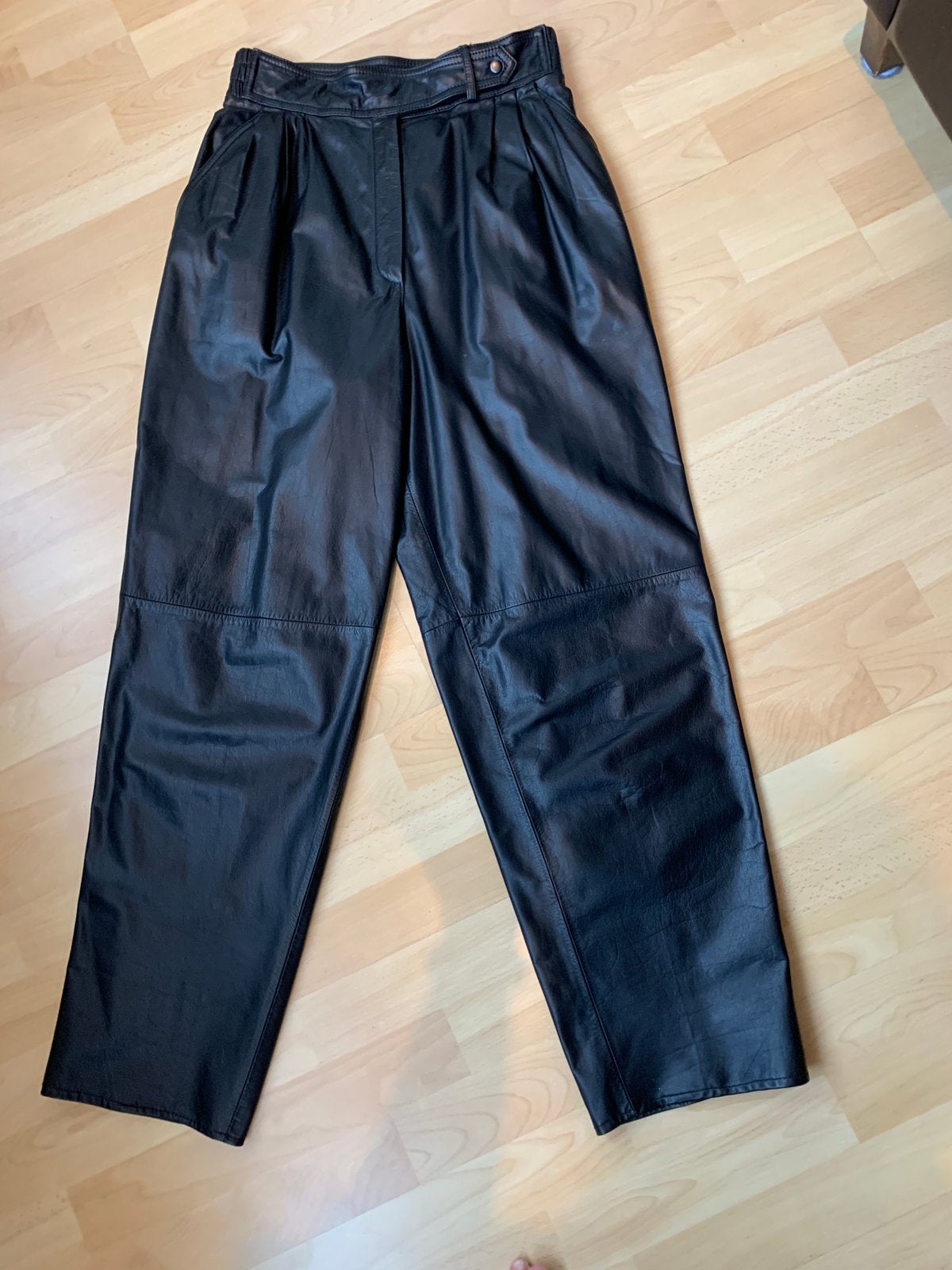 Nieuwe Napa leren band plooi dames pantalon zwart, Maat 38/40 (M), Zwart, Nieuw, Ophalen of Verzenden