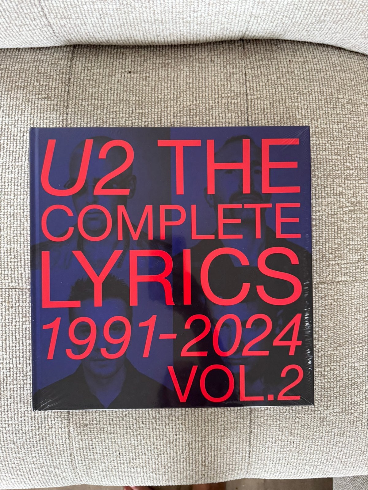 U2 The complete lyrics volume 2 1991-2024, Ophalen of Verzenden, Nieuw, Artiest