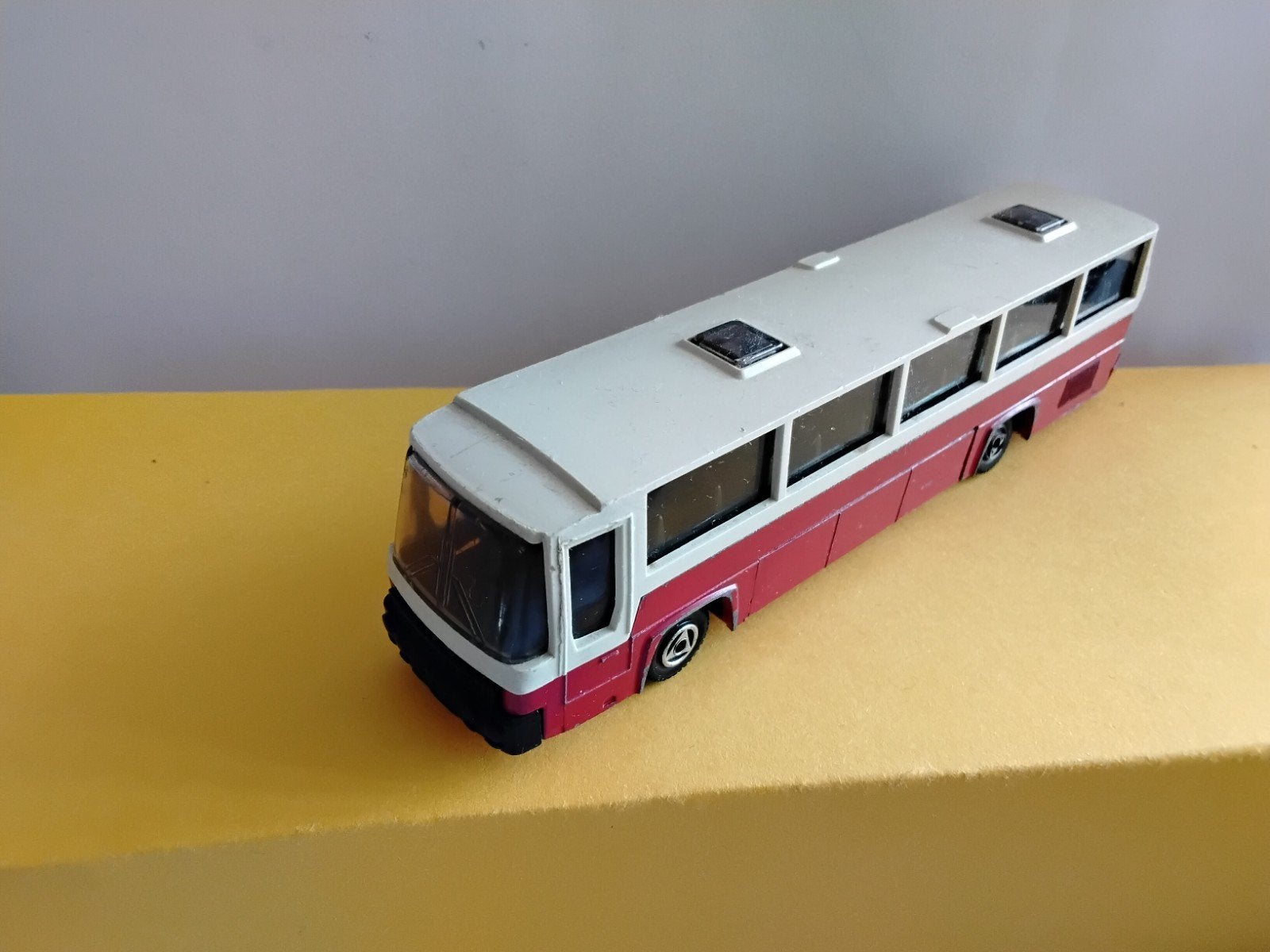 EFSI   HOLLAND      KLEUR  ROOD/WIT    BUS, Ophalen of Verzenden, Gebruikt, Bus of Vrachtwagen, Efsi
