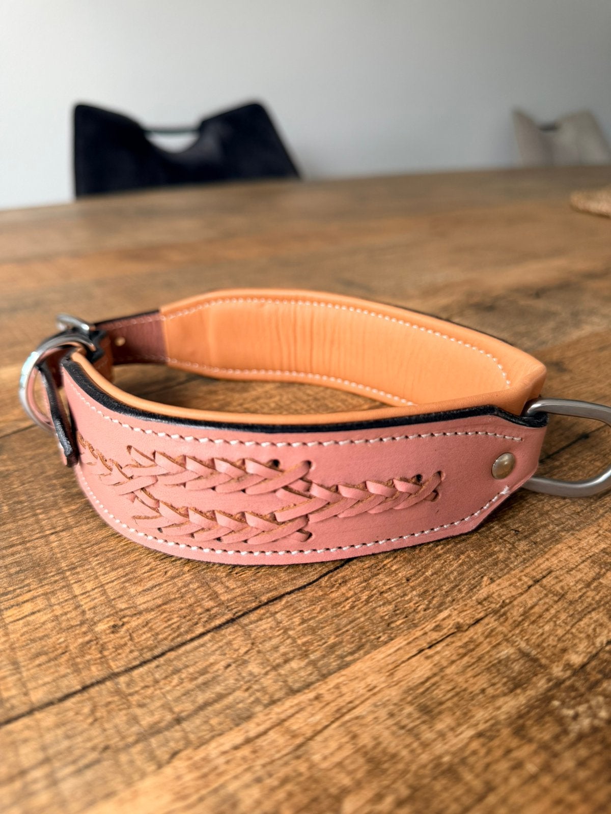Hondenhalsband leer gevlochten roze 55 cm, Ophalen of Verzenden, Nieuw