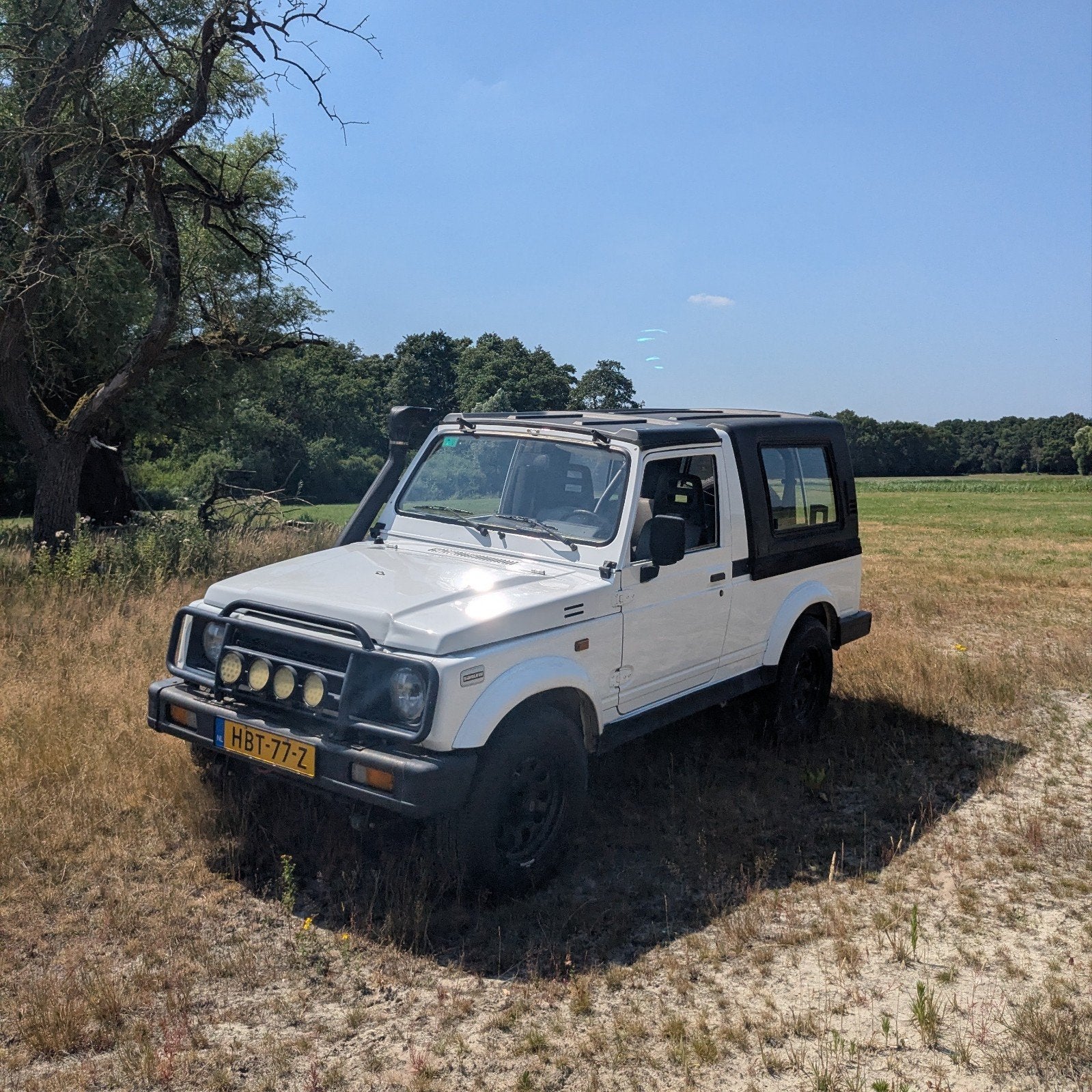 Suzuki Samurai LWB (Long Wheel Base) 1.3 benzine hardtop, Auto's, 64 pk, Cabriolet, 4 stoelen, Wit