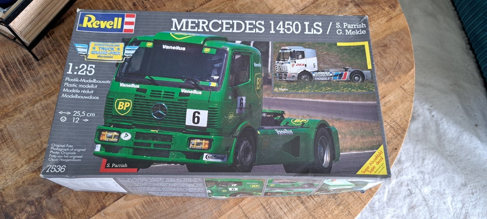 Revell Mercedes 1450 LS Truck Modelbouwdoos 1:25, Nieuw, Ophalen of Verzenden, Truck, 1:32 tot 1:50