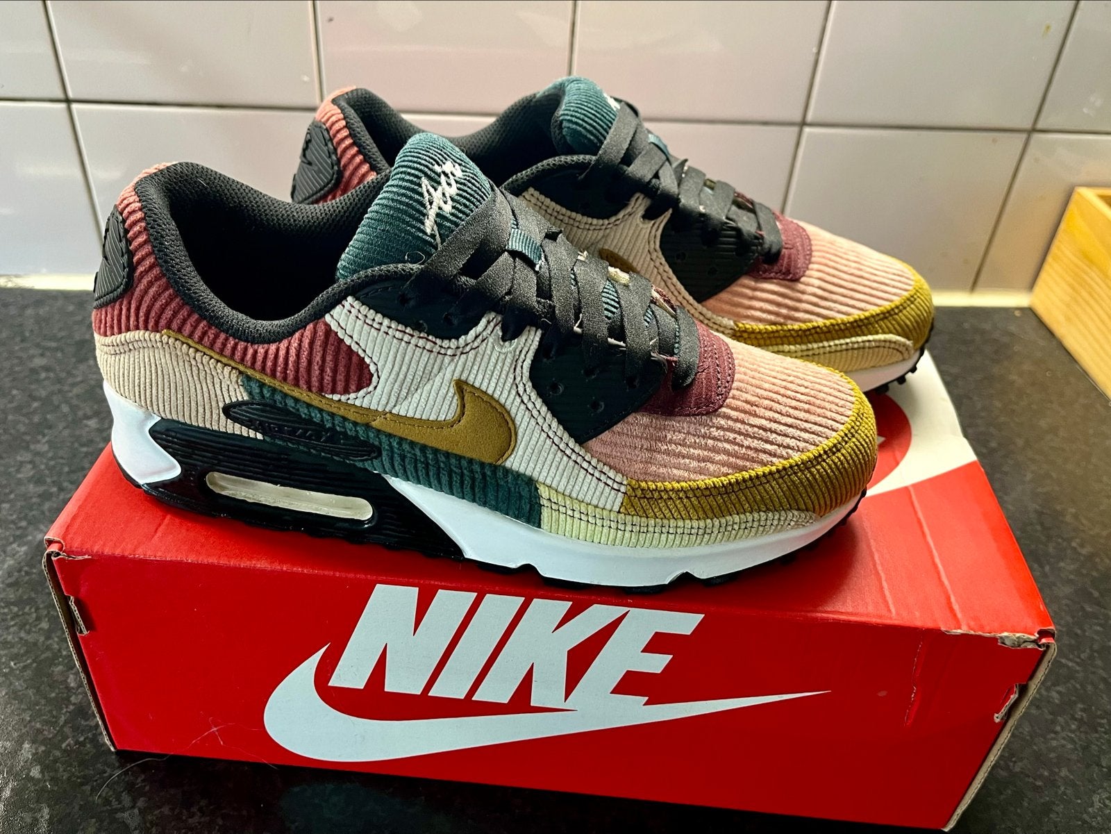 Nike Air Max 90 SE Corduroy Multi Colour Maat 40, Overige kleuren, Ophalen of Verzenden, Sneakers of Gympen, Zo goed als nieuw