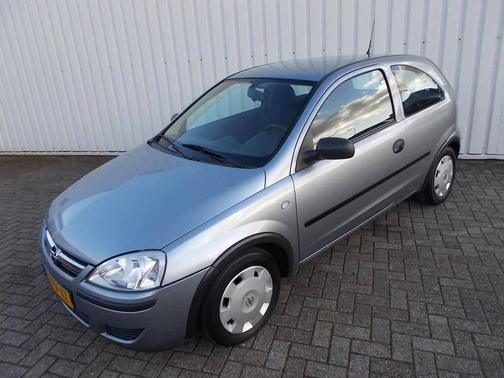 Opel Corsa 1.2-16V Essentia ( GEEN APK / ZO MEE! ), Voorwielaandrijving, Gebruikt, 31 €/maand, 4 cilinders
