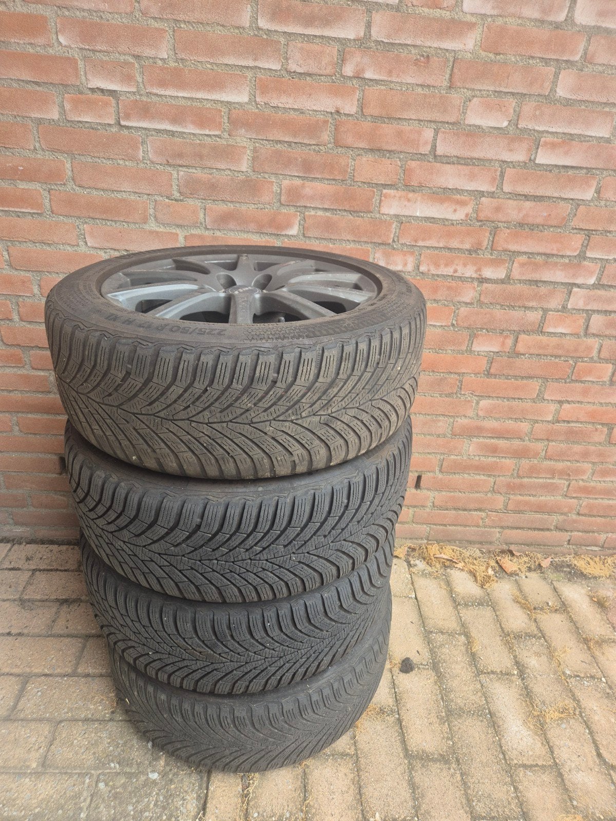 Velgen met Continental Winterbanden 225/50 R17, Auto-onderdelen, Banden en Velgen, Ophalen, Gebruikt, Banden en Velgen, 17 inch