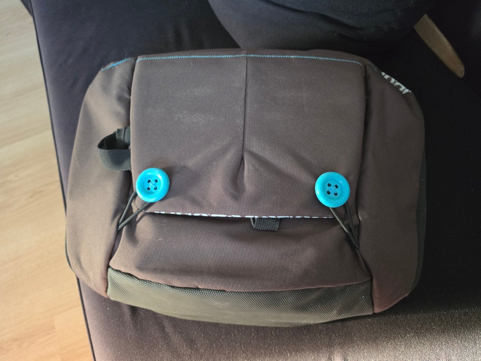 Nieuwe stijlvolle Luiertas & Zitverhoger - Donkerbruin/Blau, Kinderen en Baby's, Luiertassen, Bruin, Overige merken, Schoudertas functie